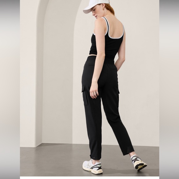 Athleta black Endless Cargo Pocket Athleisure Jogger Pants Sz 16 tall #467187 - Picture 5 of 13